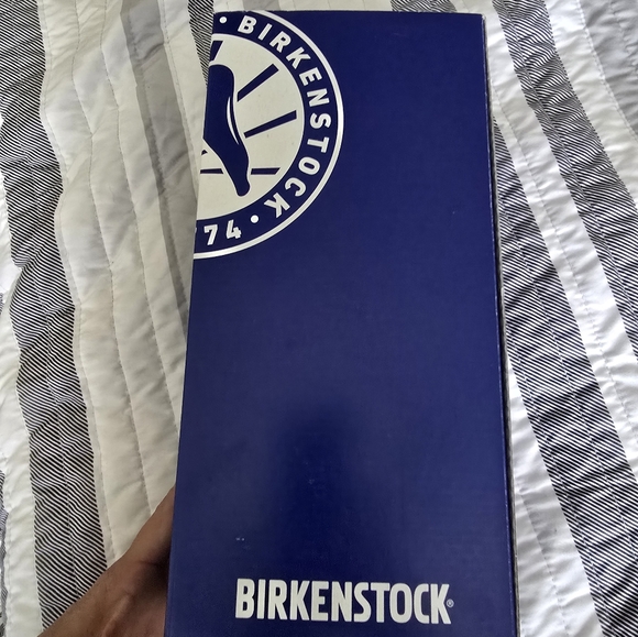 Brand new Olive Mayari Birkenstock sandals. Size 37 - Picture 3 of 5